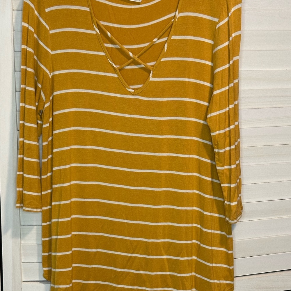 Emory Park 3/4 Sleeve Top w/ Plunge V Neck Criss Cross Front, Women’s Size L